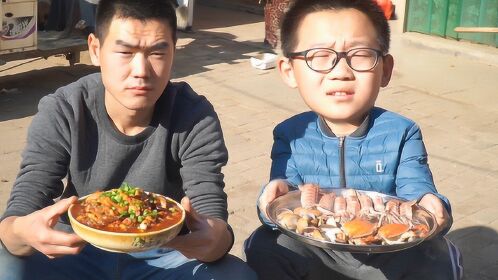 阿远买了100多块海鲜,做了道酱焖鱼杂_高清1080p在线观看平台_腾讯