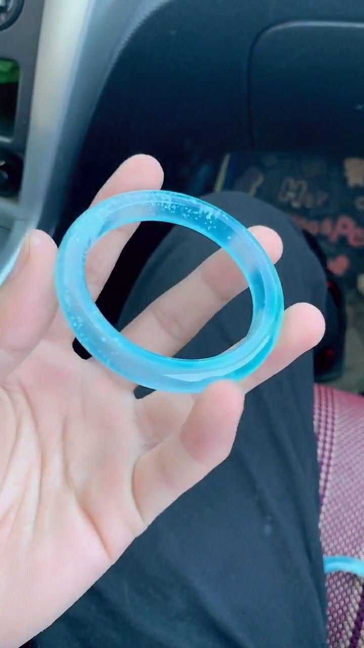 蓝冰天青冻的手镯可惜有点小