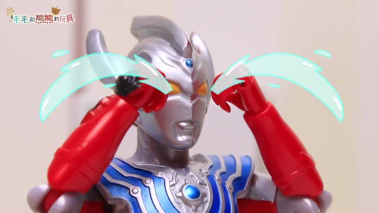 泰迦奥特曼哭着抱怨自己总是属猪 得知迪迦属鼠手舞足蹈