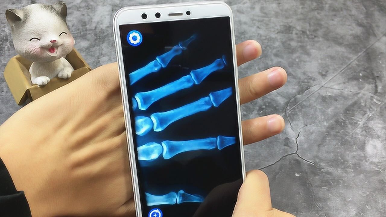 教你开启手机"透视"功能,连手上的骨头都能看清楚,厉害了!