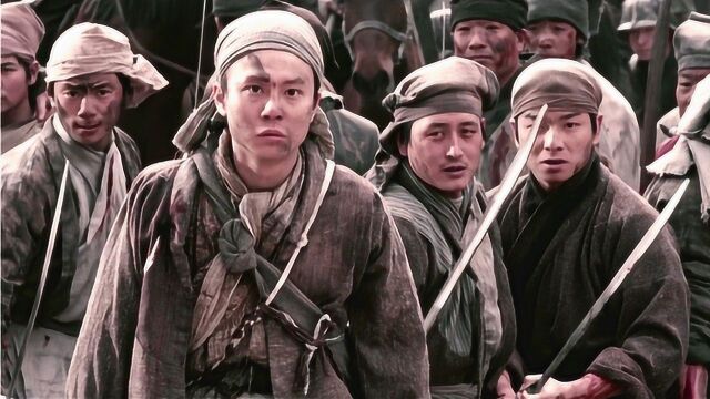 天地会高手隐藏西北边关种地为生,没想到朝廷派大军前来围剿