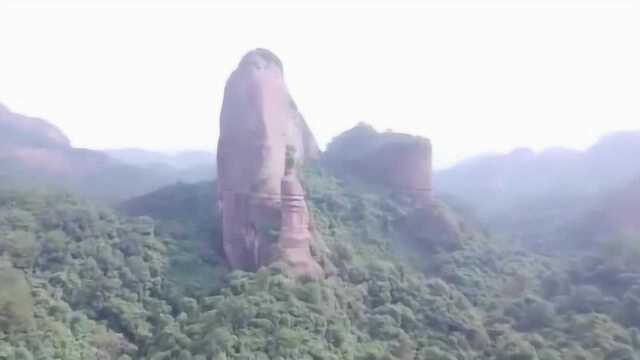 广东丹霞山阴阳石,真是天地万物鬼斧神工,太神奇了