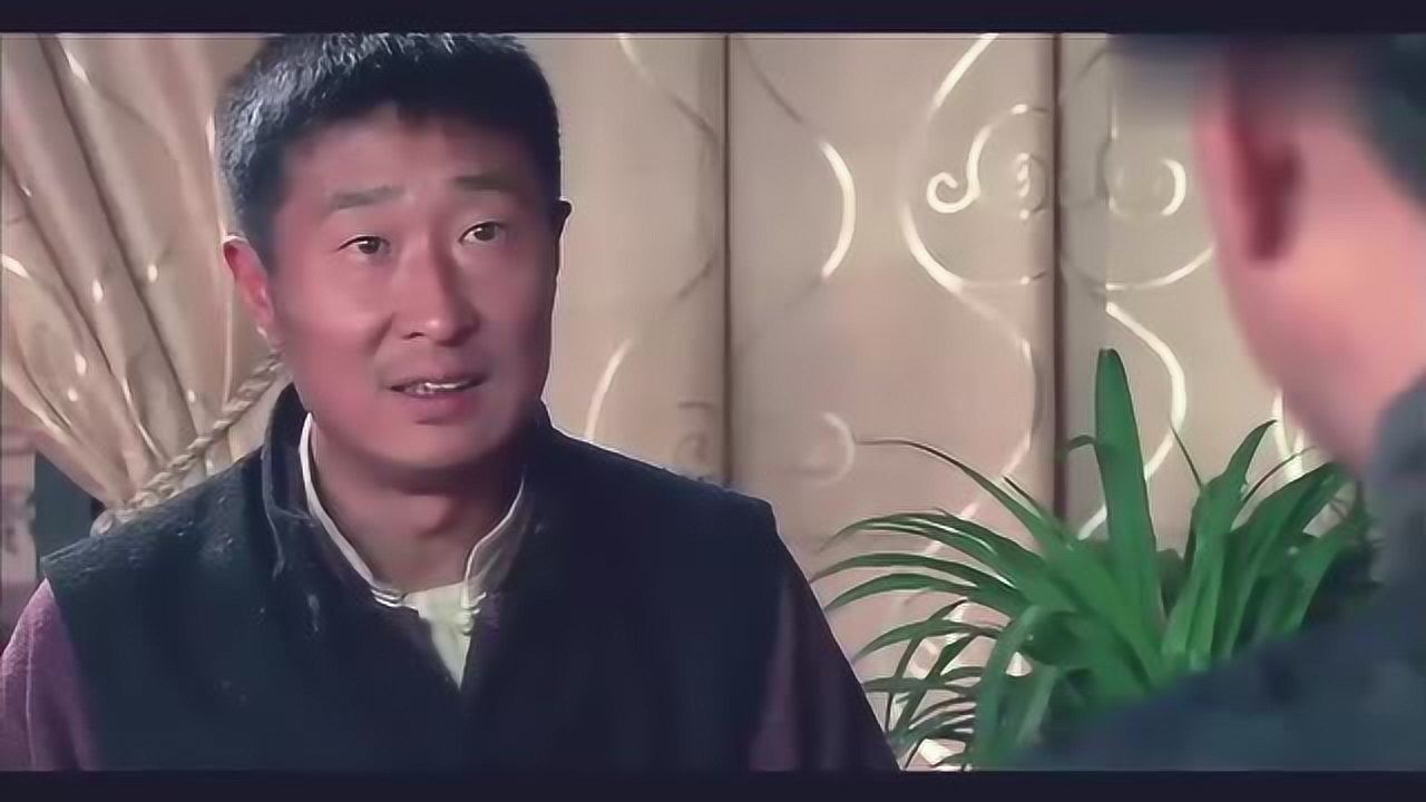 我叫王土地小伙前来赴约看见是锦绣堂堂主立马转身就跑