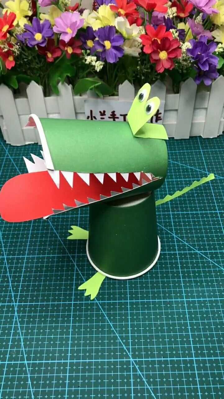 绿色纸杯制作大鳄鱼,小朋友老了特别兴奋,快点和孩子一起做吧