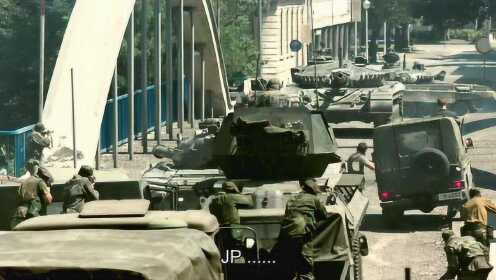 影视：坦克行驶到桥中间，突然被敌军坦克前后夹击！
