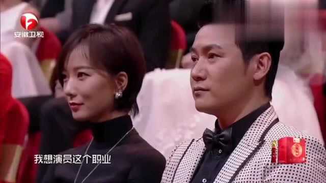 国剧盛典:演员胡静获奖登台致敬,演技精湛获认可