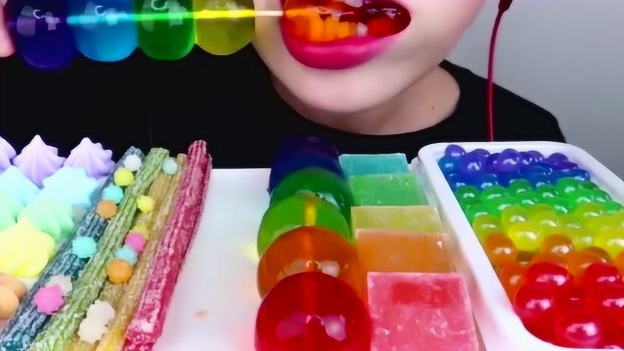 美女吃播,吃彩虹糖吃播,催眠解压