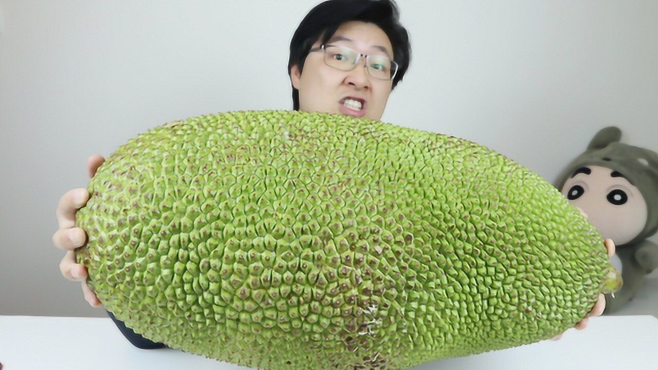 开箱35斤超大菠萝蜜,看看里面能取出多少块果肉?