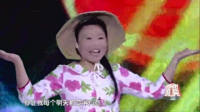 歌曲《小苹果》演唱:草帽姐