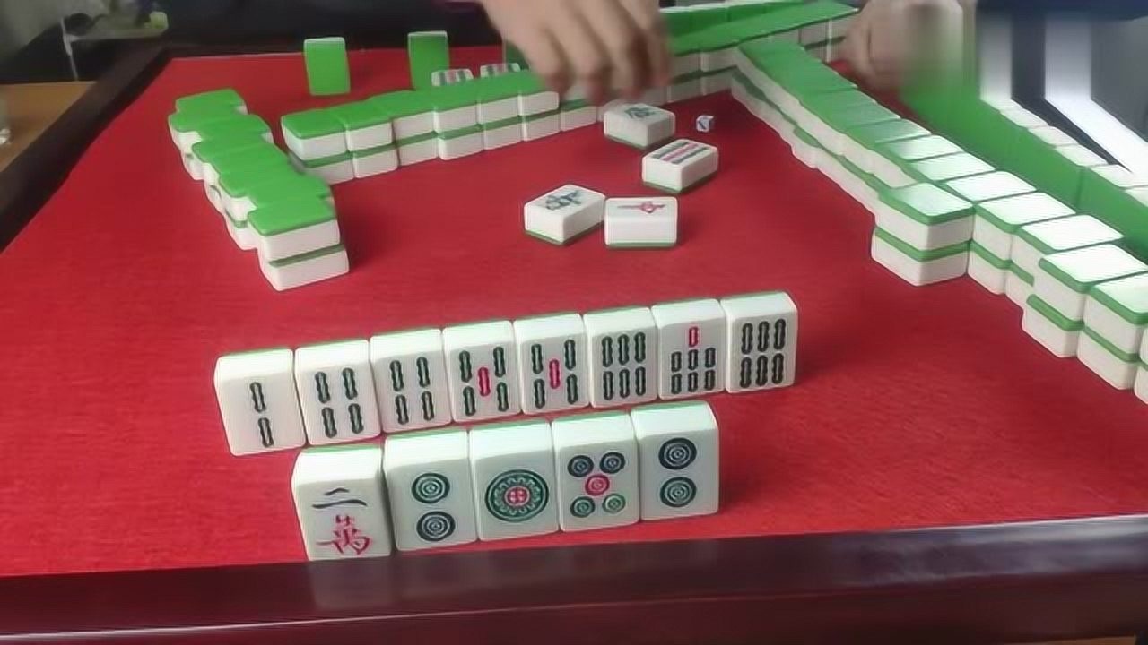 麻将:这样算他双份么,下家一炮双响,对家截胡_腾讯视频