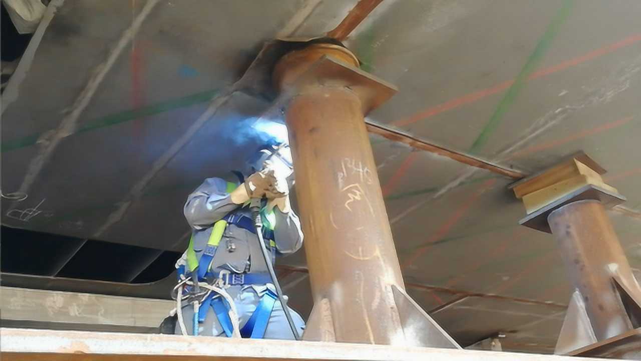 2020年3月4日发布01:02实拍二保焊接,师傅工资一天