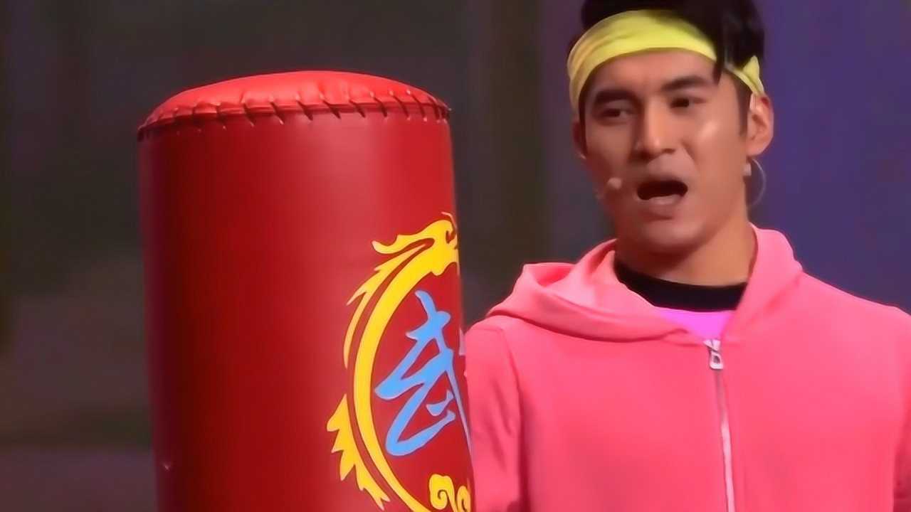 文松那娘们唧唧当健身教练那舞蹈跳得相当妖娆散打招式很女人