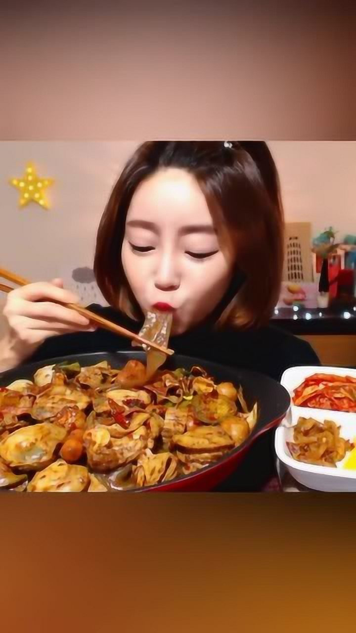 韩国吃播:多萝西dorothy吃麻辣香锅宽粉,长得美的女生都是吃货