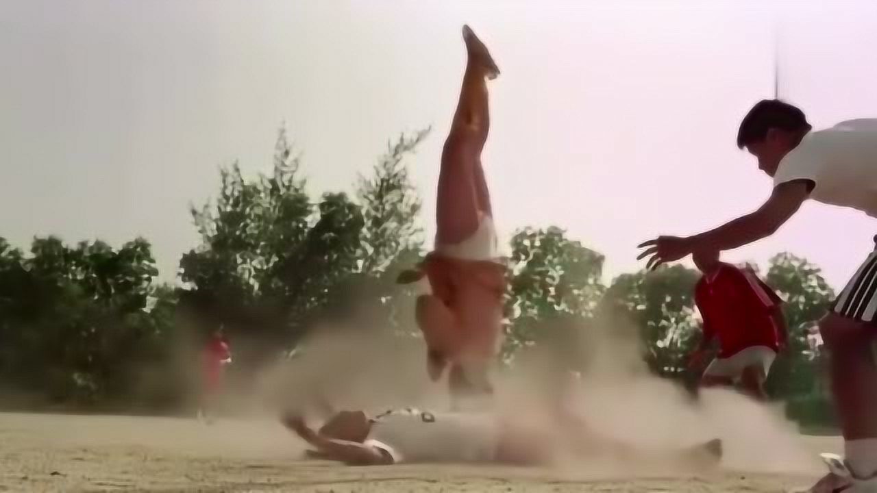 《少林足球》最燃片段,周星驰师兄弟全部归位!_腾讯视频