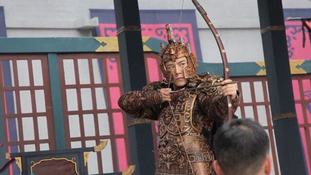 《锦绣南歌》花絮:秦昊射牛整段垮掉,李沁被王妃用袖子误扇耳光