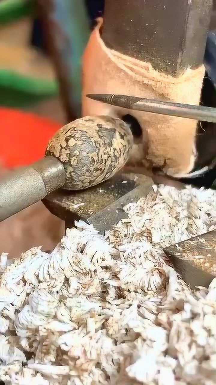 干磨星月菩提原生态灵玉奶奶灰一刀成功切割