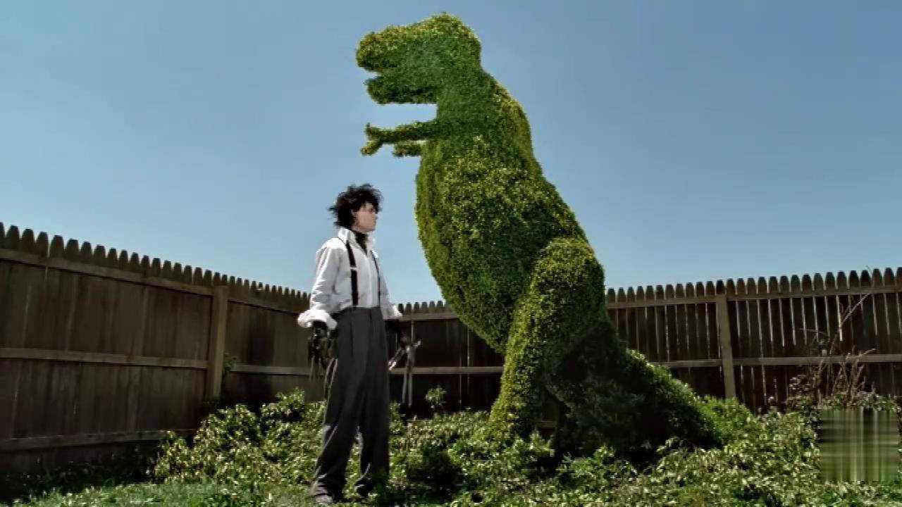 剪刀手爱德华爱德华的剪刀手绝了修剪花园树木简直小菜一碟