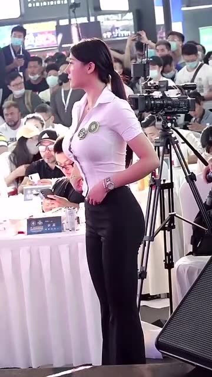 世界模特冠军刘太阳图片