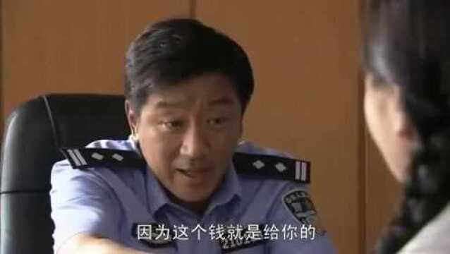 农村姑娘被喊到警局,以为是要做笔录,不料下一秒惊喜来得太突然