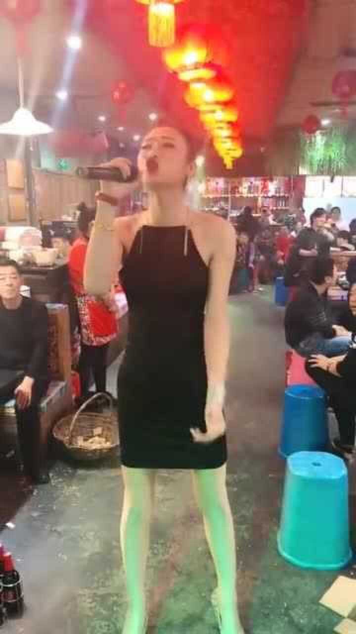 男扮女装的龙旭儿最近火了现场简直太嗨了支持他