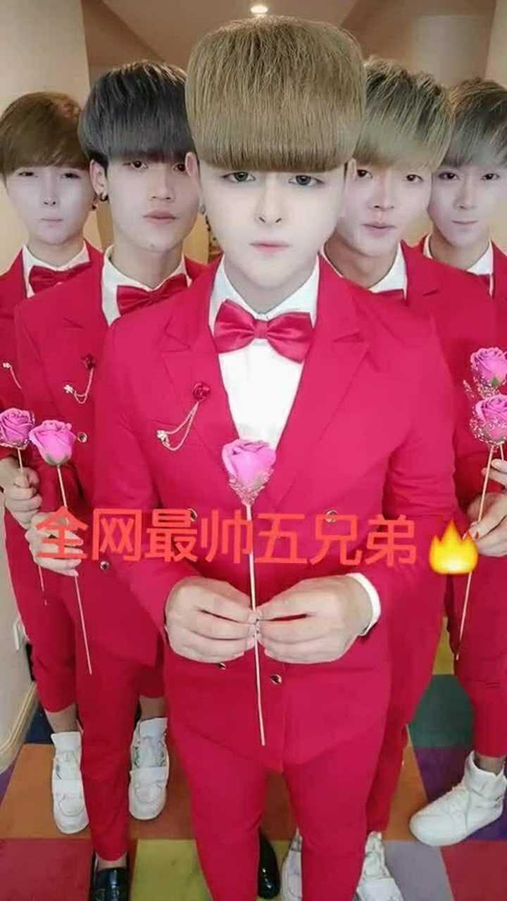 精神小伙之阴兵来了全网最帅的我们出来炸街了