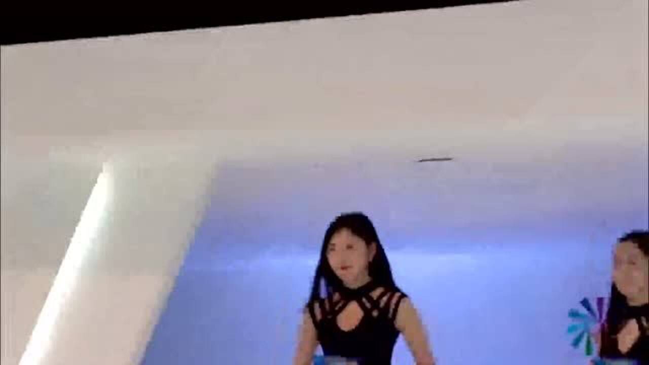 国产大美女极品车模，优雅大气超高颜值，这诱人的大长腿太加分_腾讯视频