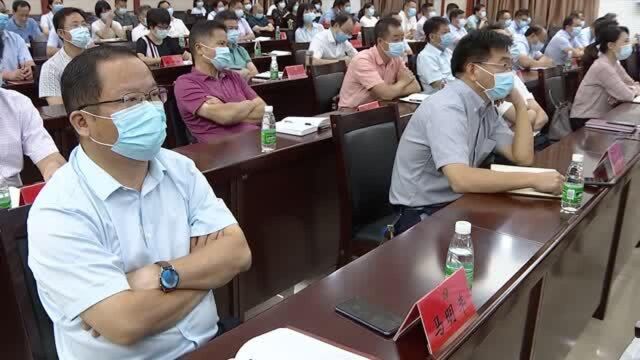 熟知健康知识 不随地吐痰8.19