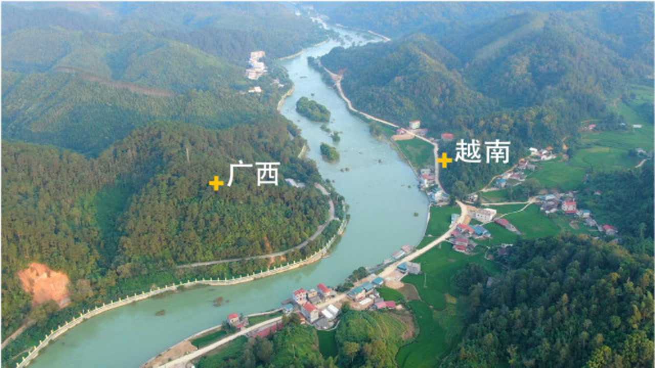 十万大山下的中越边界,广西与越南山水相连,看看啥样?