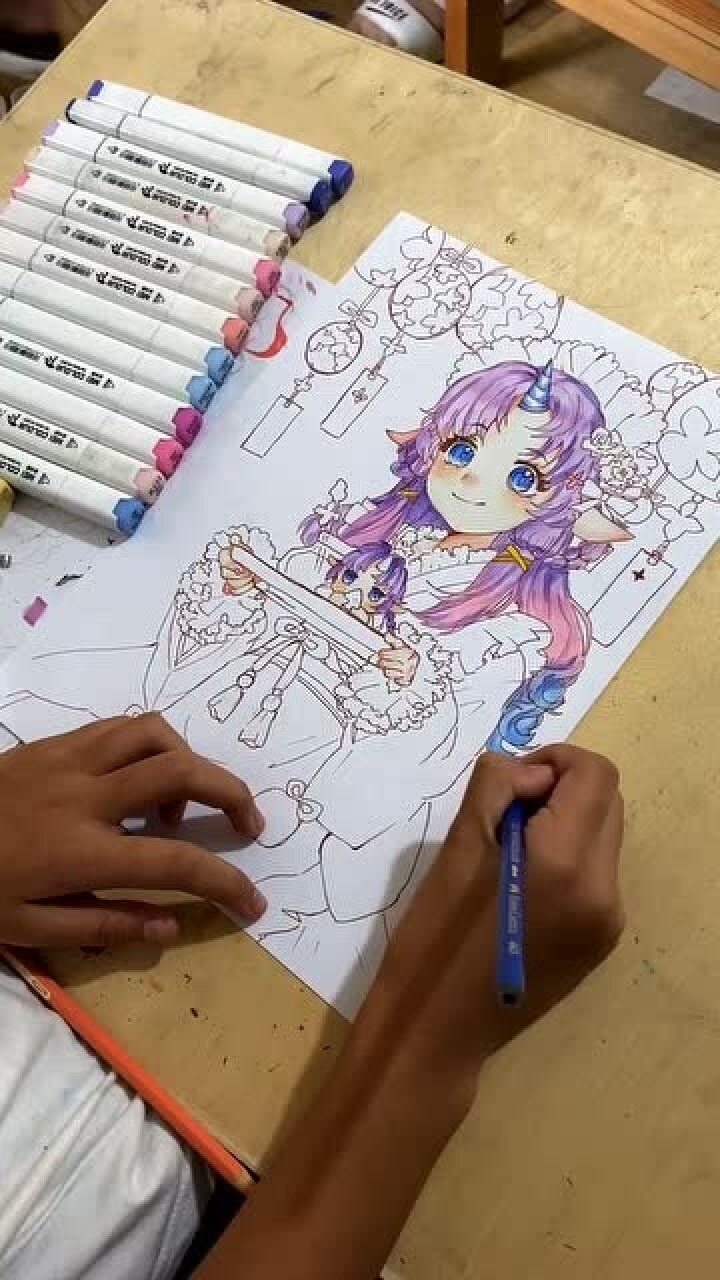 五年级小朋友画动漫这太好看了吧连成年人都比不起