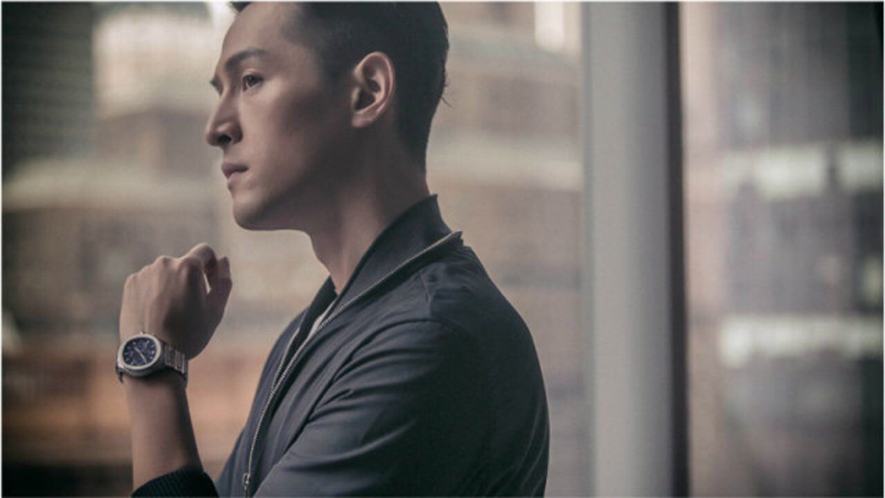 胡歌成为阿玛尼第一位全球代言人为什么胡歌阿玛尼喜爱来看就知道了