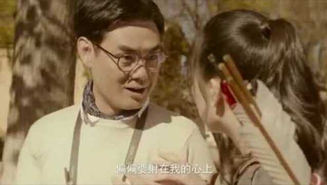 这哥们是个撩妹高手,这么危险的撩妹方法也能做得出来!