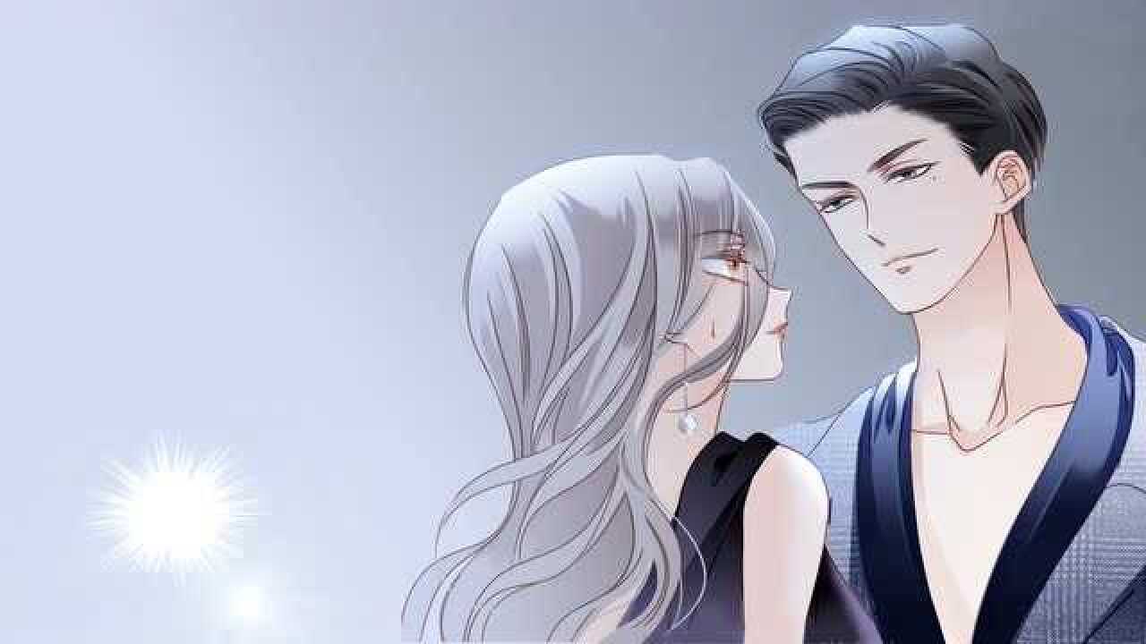 1stkiss男主看着女主和别的男人拍照他知道她爱上女主了