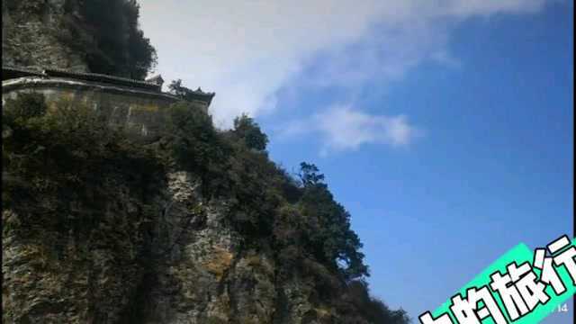 武当山绝美的风景:乌云在眼前漂移,伸手就能扯一大把