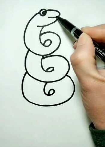 用数字6来画蛇,这条蛇有点可爱!