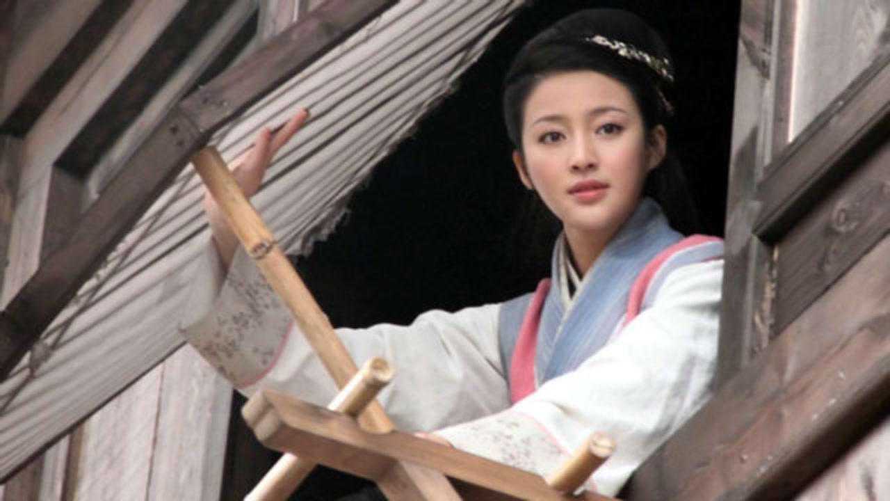 水浒传:潘金莲初遇武松,对武松一见钟情,费尽心思讨好武松_高清1080P在线观看平台_腾讯视频