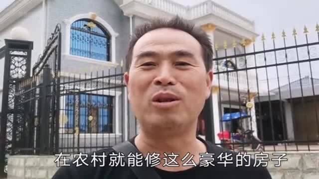 农村人自建的房子太漂亮了,建好共花了20万,看看屋内布局怎么样?