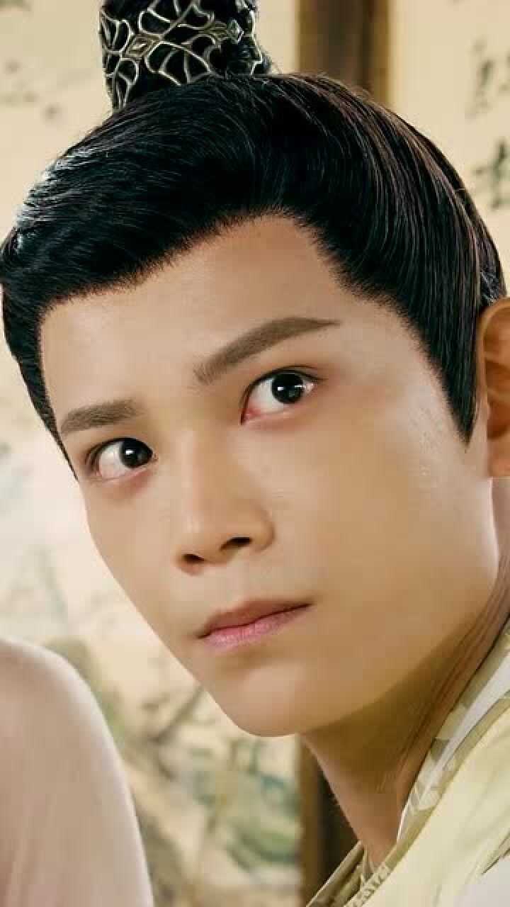 丁禹兮还原挑眉杀会单边挑眉的男生到底有多撩人