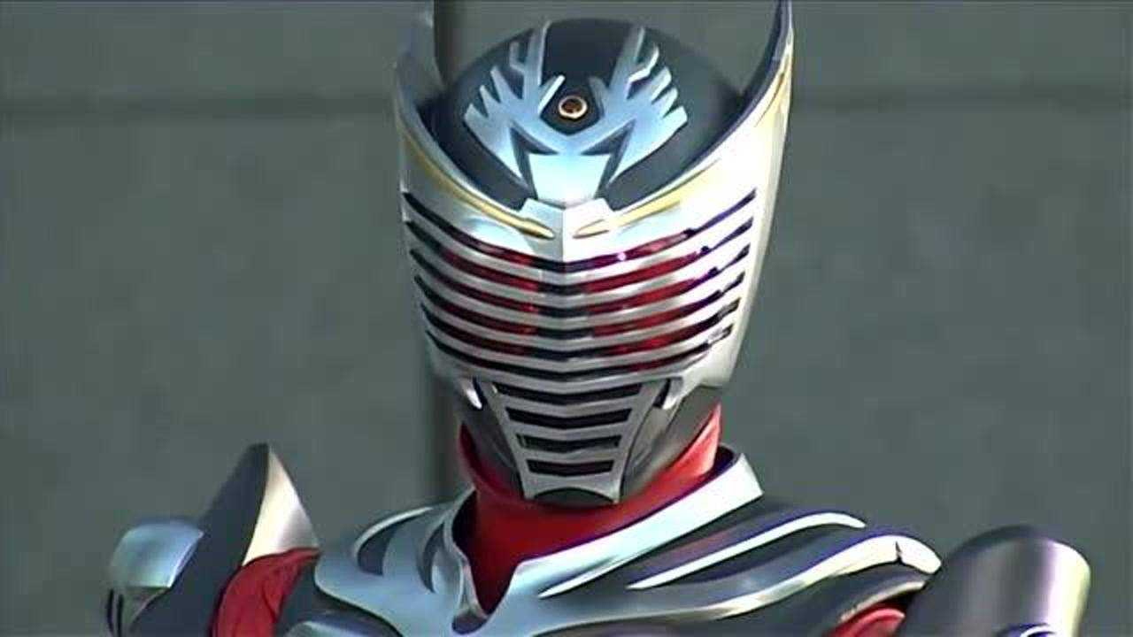 假面骑士龙骑的第一次释放必杀技不需要蓄力直接释放