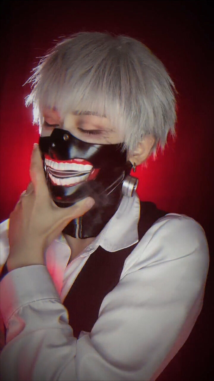 大佬cos金木研小天使,这眼神绝了!请问你就是小天使本人吗?