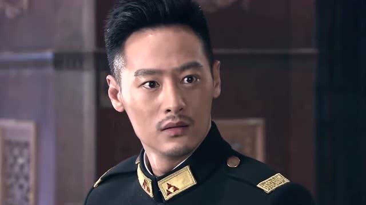 翻盘:关天雄和浅野解释周雅青不能来舞会,这时候关天雄认出了罗启明