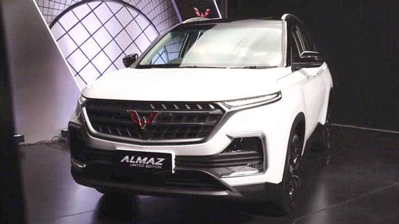 国产七座神车2021款五菱宏光almaz按下钥匙看到配置太帅了
