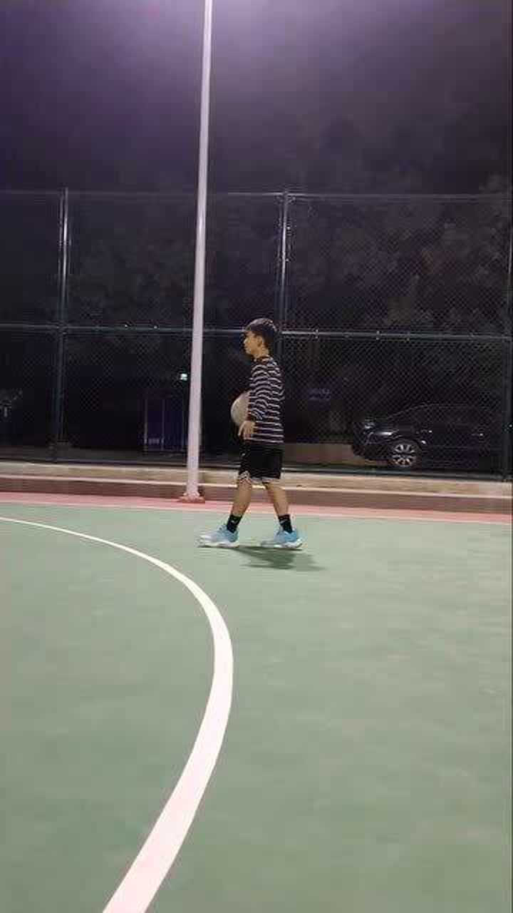 小哥哥说听歌要vip恋爱要ing生活要rmb打球要mvp