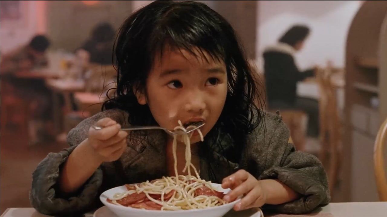 至尊无上2:小女孩好久没有吃过饱饭,看见面条大口