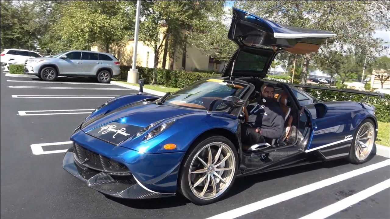 帕加尼 huayra 蓝色碳纤维超跑