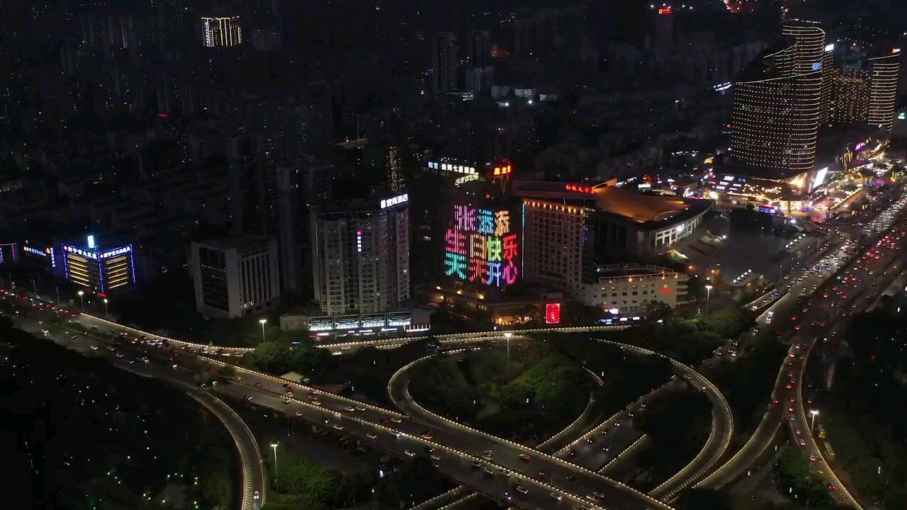 3月18日,轰动南宁的富二代张添添生日party现场豪车美女如云