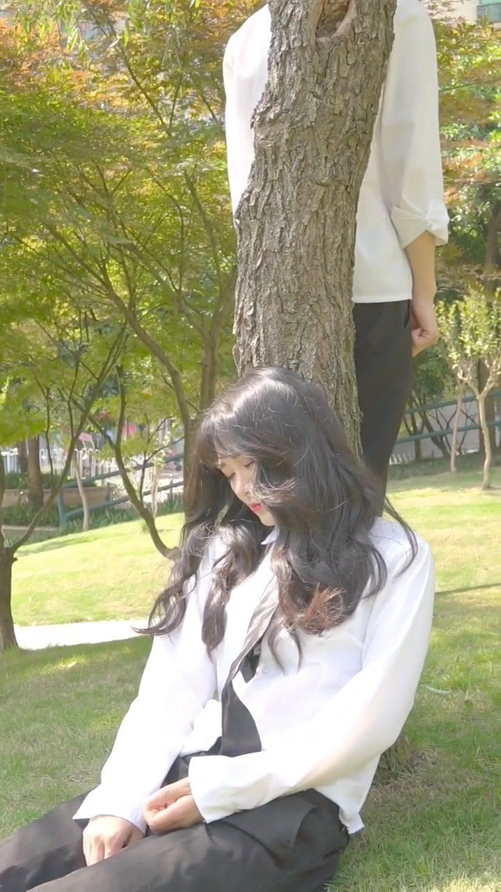 阿莫在被泼时刻小羊出现保护了她阿莫最终会原谅他吗