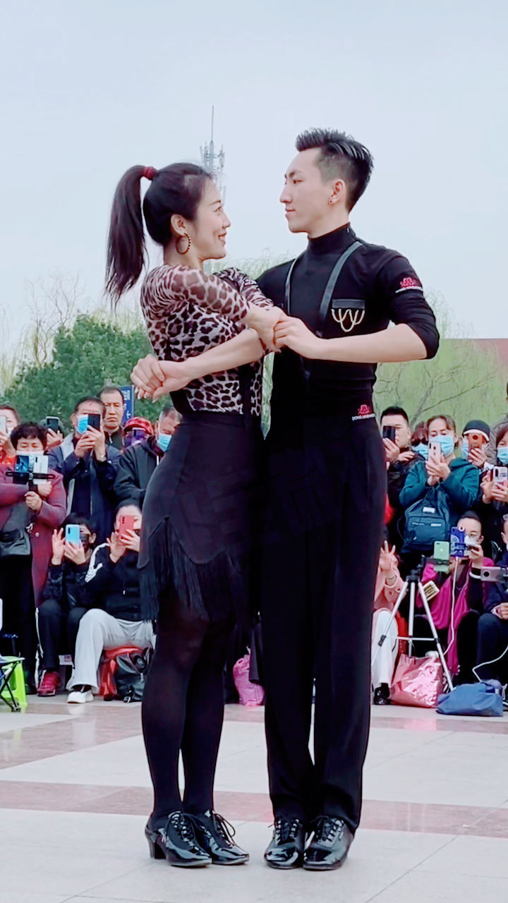 最美姐弟果果与杨不不