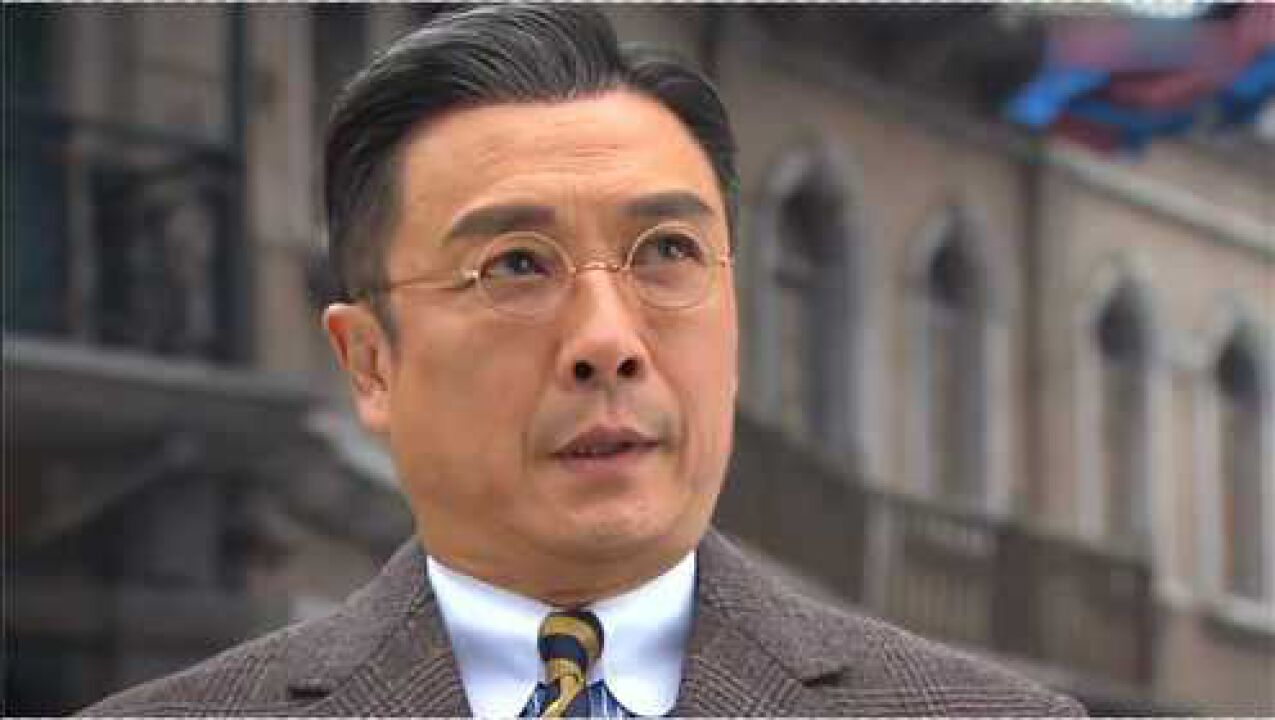 名媛:妻子被外国佬欺负,不料人家丈夫厉害,亮出身份外国佬慌了