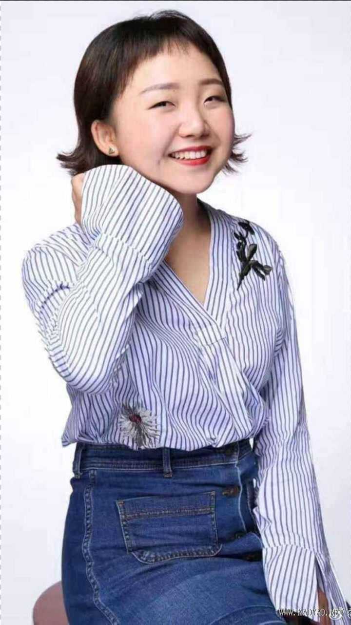 辣目洋子彩带操表演灵动轻盈像一只蝴蝶独具一格的魅力