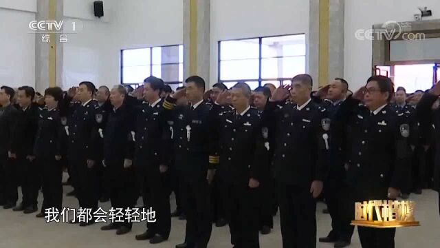 刑警杨春去世后,很多人都在思念他,来看